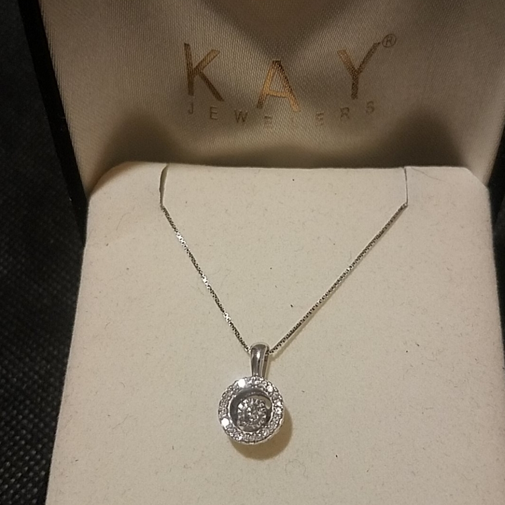 Floating Diamond Neclace